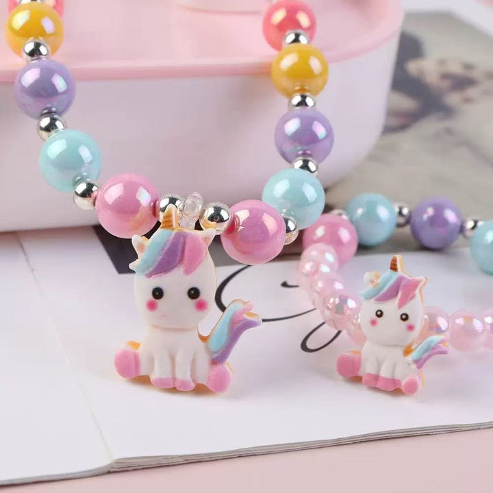 Unicorn-Themed Charm Bracelet Kalsten
