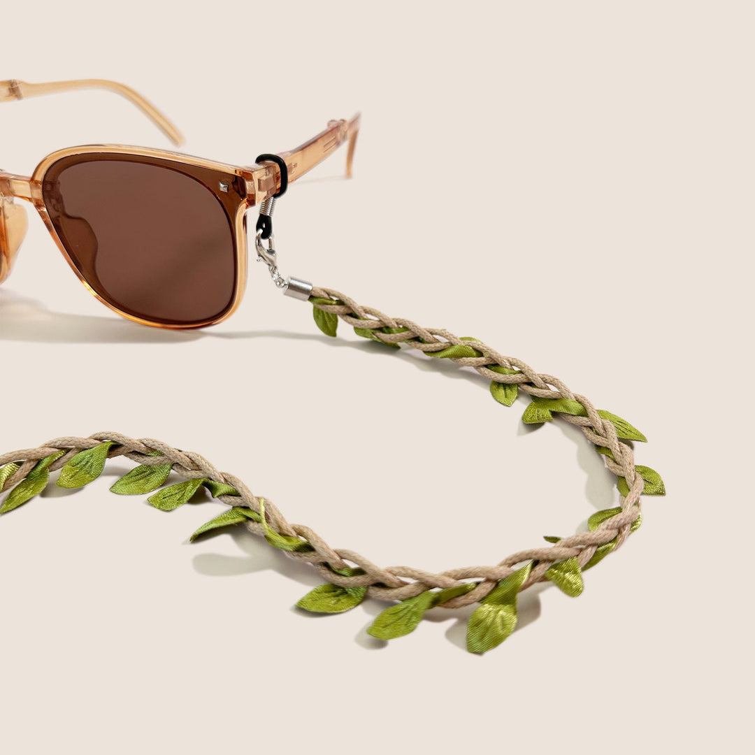 Decorative Leaf-Accented Eyewear Chain Kalsten