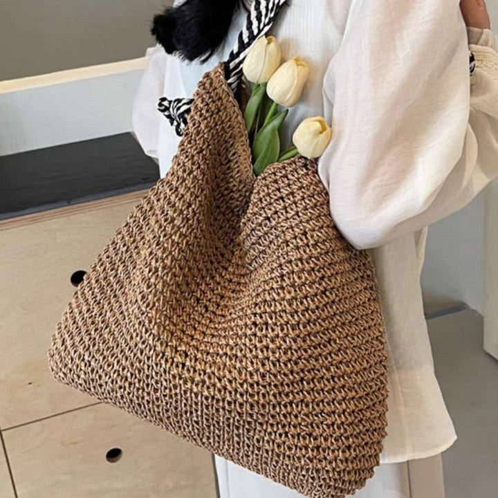 Straw Shopper Bag with Modern Design Kalsten