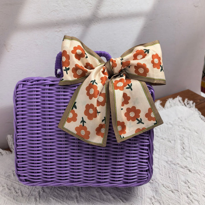 Women elegant handbag made of woven material Kalsten
