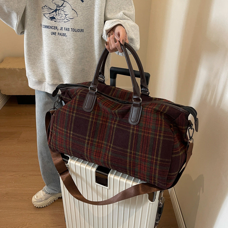 Sporty Multi-Purpose Duffel Bag with Durable Interior and Sturdy Handles Kalsten