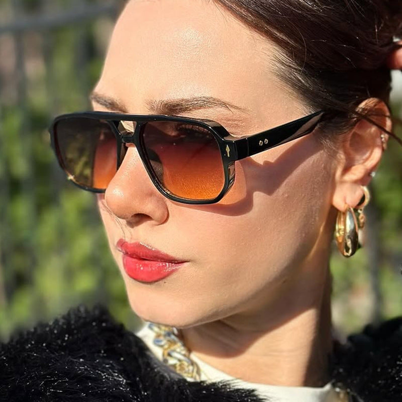 Women's trendy square sunglasses with luxurious details Kalsten