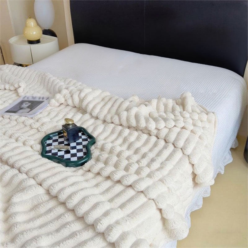 Women Plush Bedspread with Textured Design Kalsten