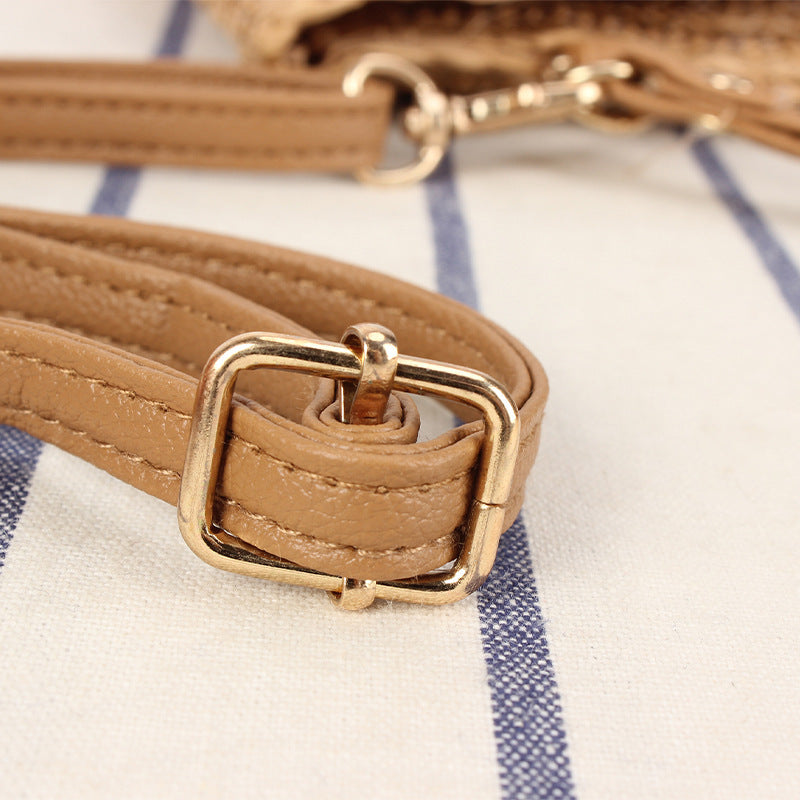 Shoulder bag made of braided straw with structured design Kalsten