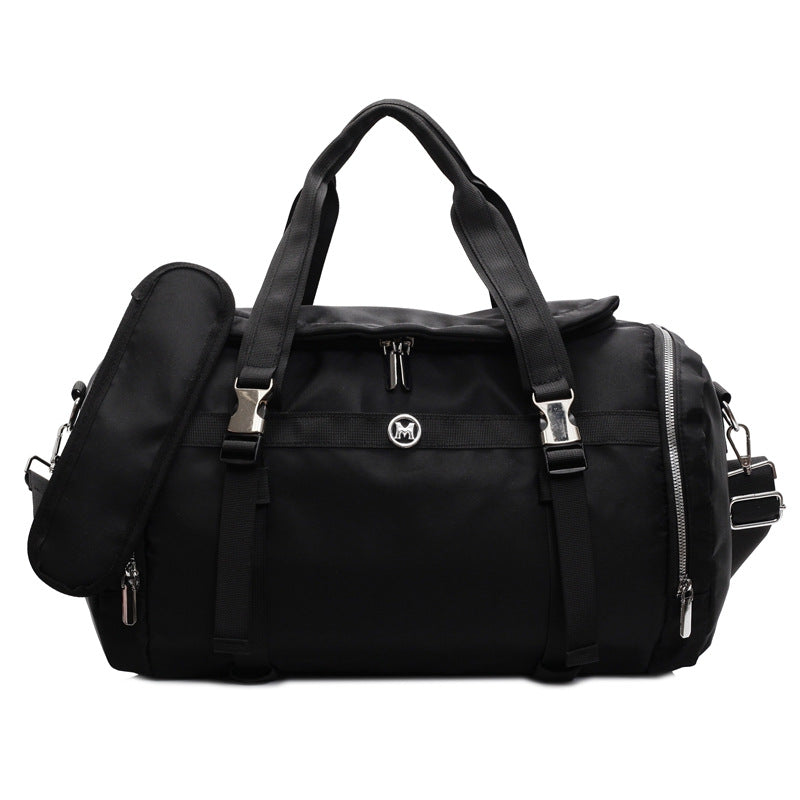 Sporty travel bag with adjustable shoulder strap and several compartments Kalsten