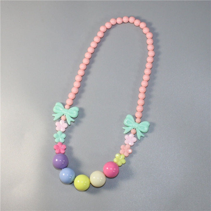 Colorful pearl necklace with floral elements Kalsten