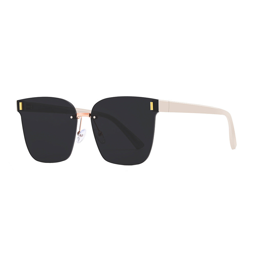 Women’s sunglasses in a modern design with a wide frame Kalsten