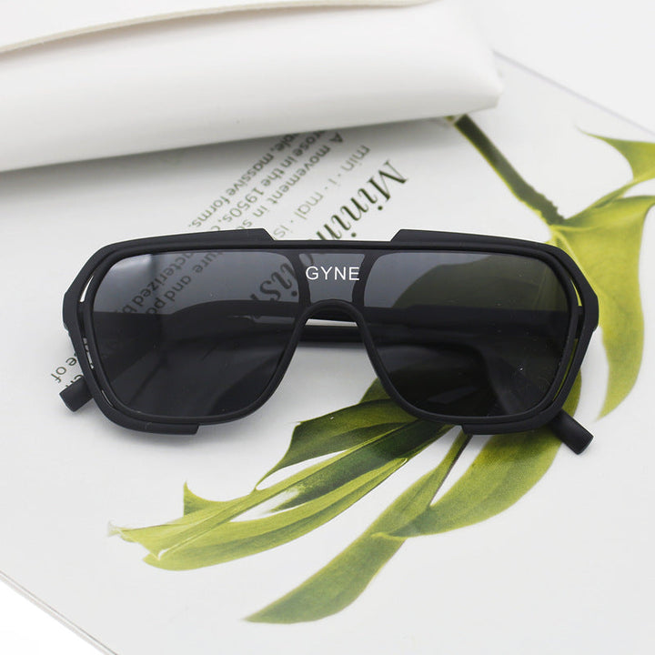 Women's sporty sunglasses with modern design Kalsten