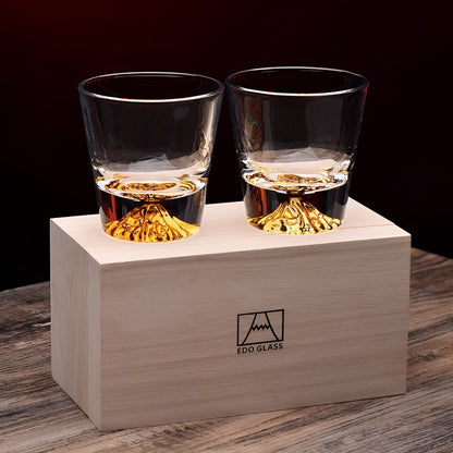 Whisky glasses with Fuji motif – Elegant set for connoisseurs