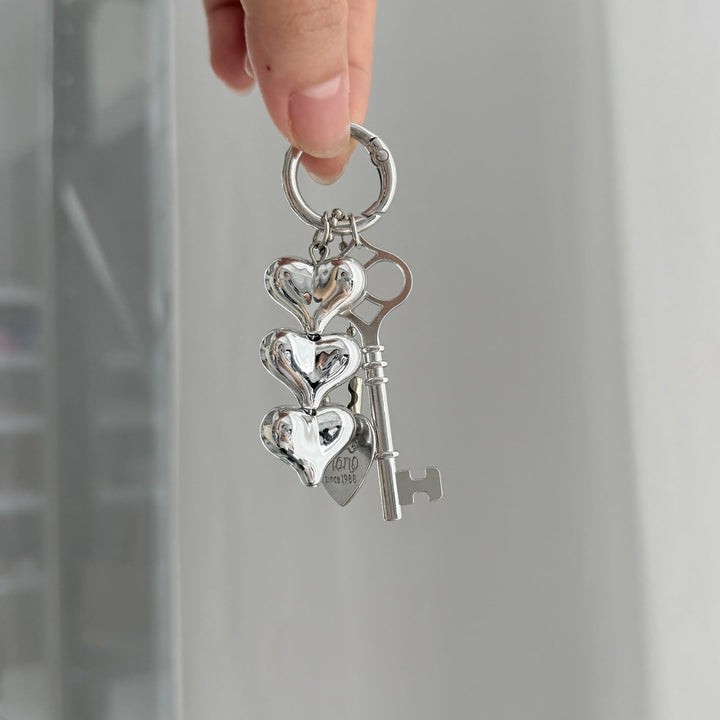 Artistic Heart-Shaped Keychain Kalsten