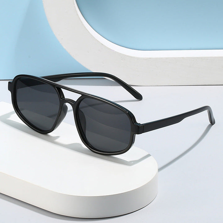 Women's fashionable sunglasses with wide frame and UV protection Kalsten