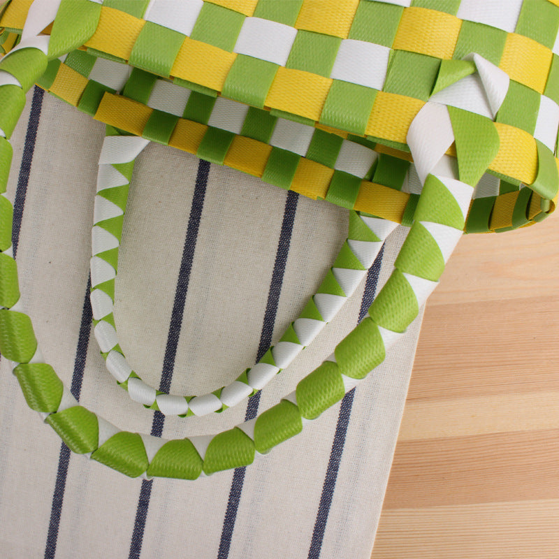 Handbag made of woven material with a stylish check pattern Kalsten