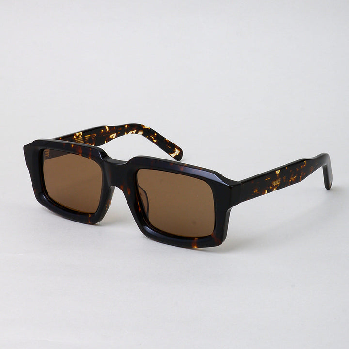 Women's sunglasses in a stylish and multifaceted design with a comfortable plastic frame Kalsten