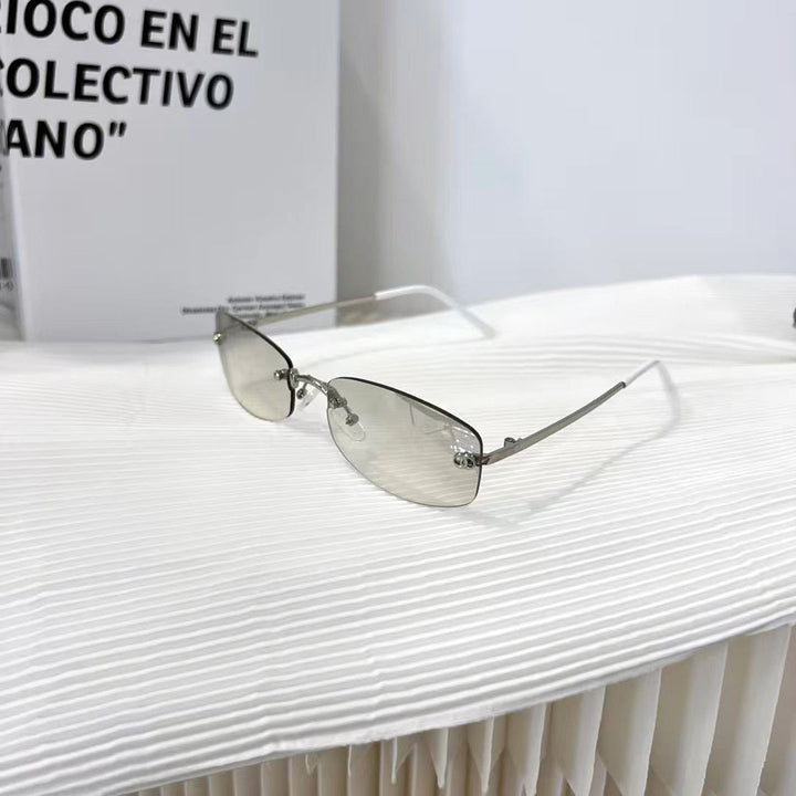 Elegant Premium Sunglasses with Sleek Metal Frame Kalsten
