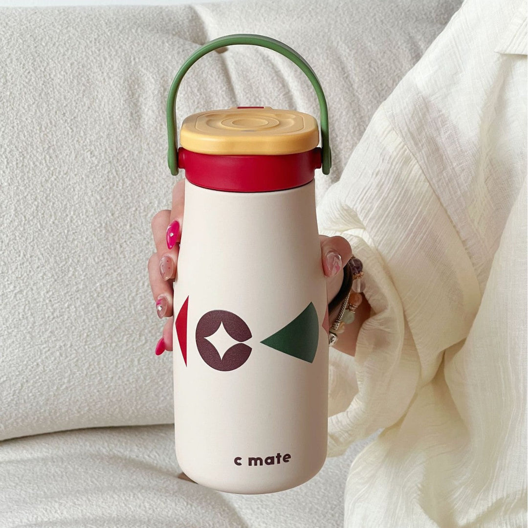 Women's ergonomic water bottle with practical carrying handle Kalsten