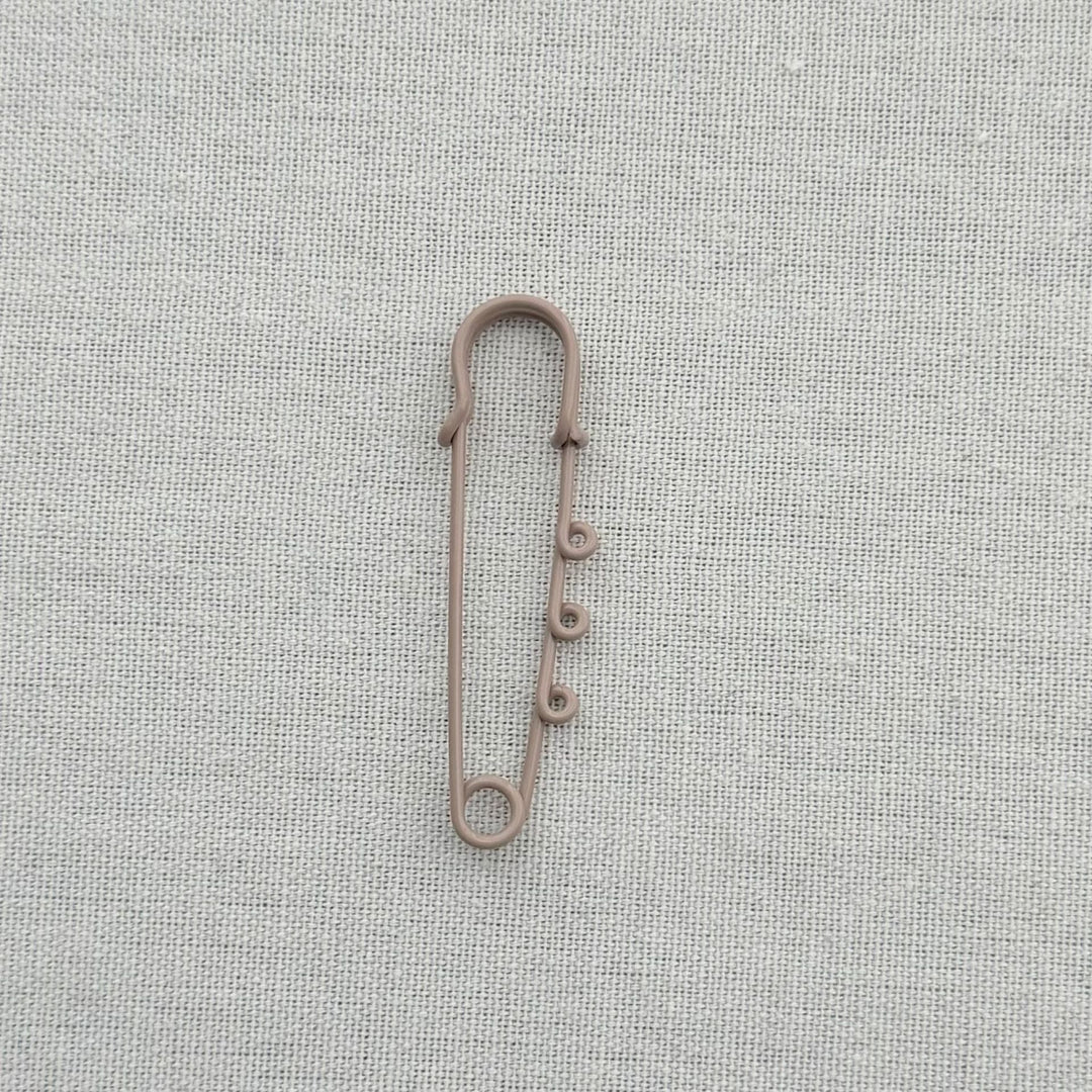 Decorative Safety Pin Brooch Kalsten