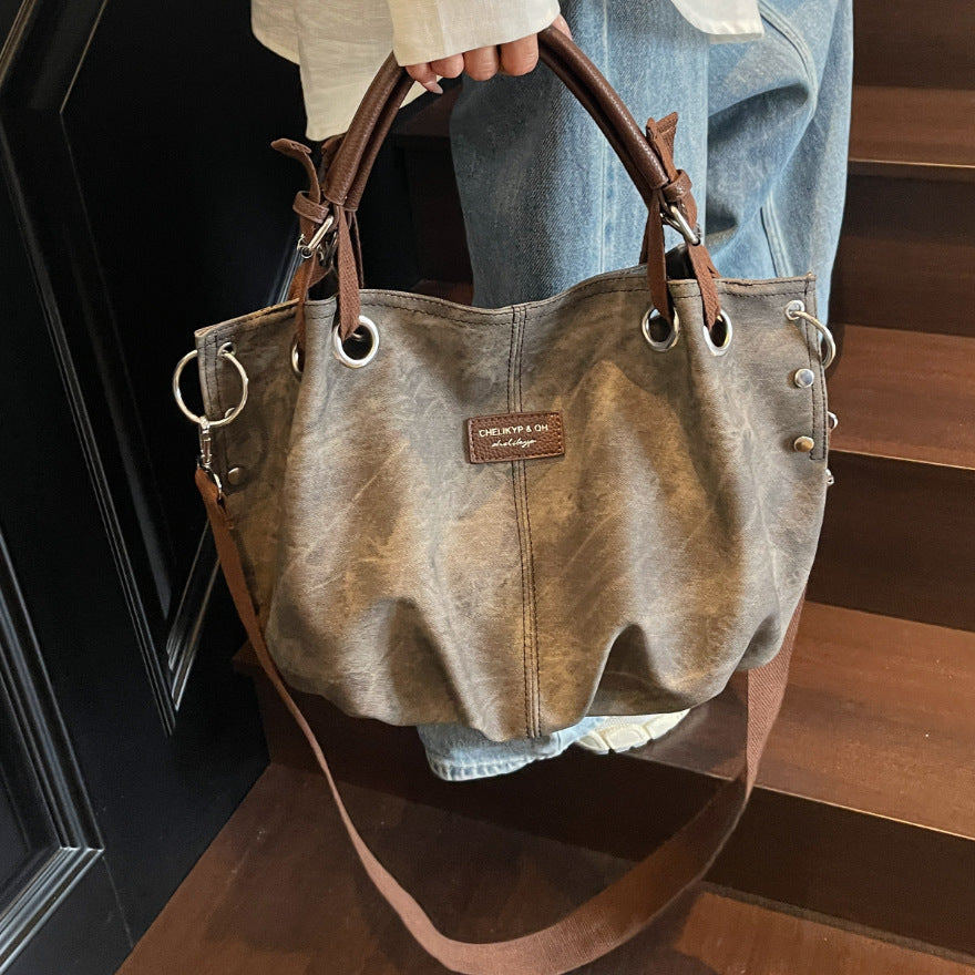 Everyday handbag with innovative carrying system Kalsten