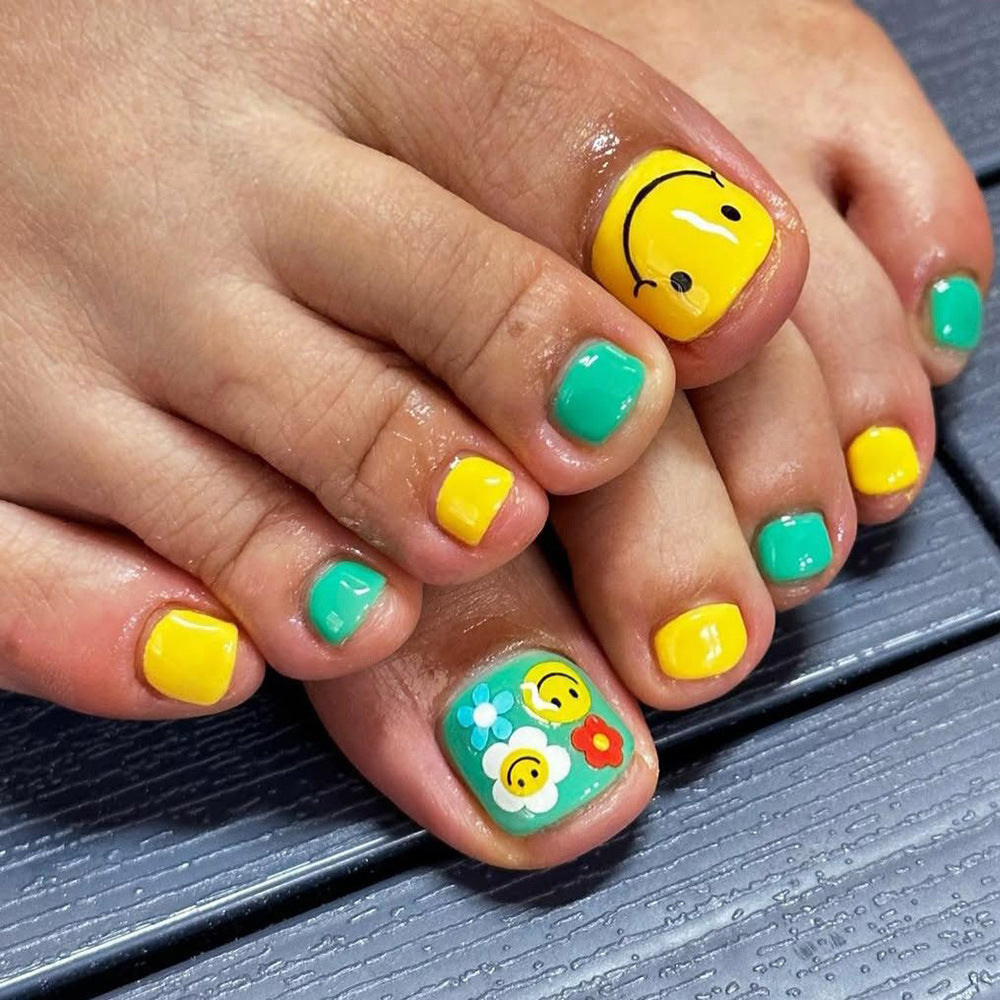 Elegant toenail art Kalsten