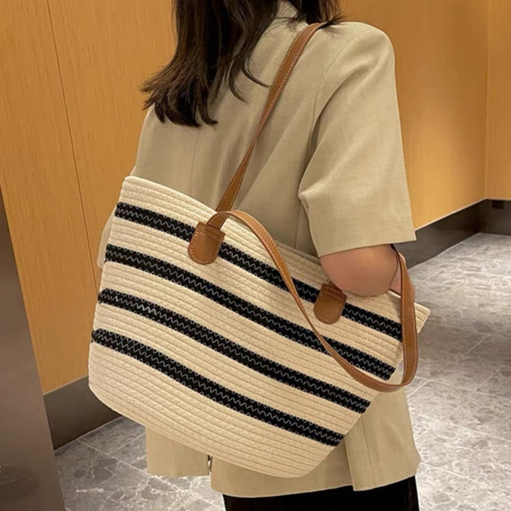 Stylish straw bag with contrasting stripes Kalsten