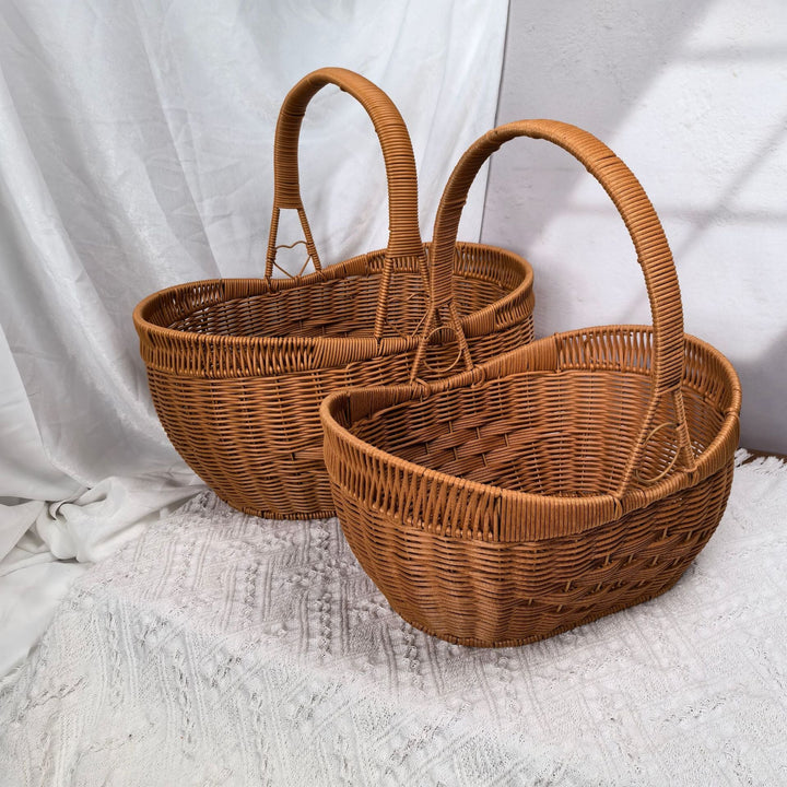 Ladies braided shopping basket with heart detail Kalsten