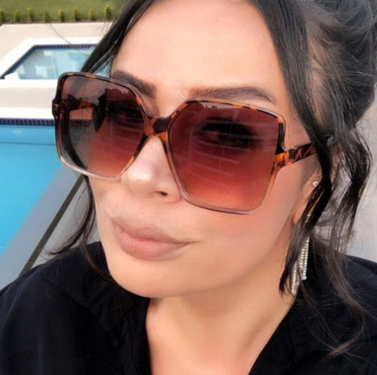 Women's oversized square sunglasses with elegant frame Kalsten