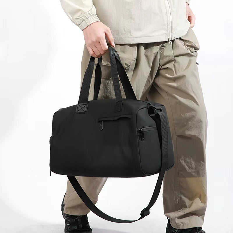 Sporty travel bag with multiple compartments Kalsten