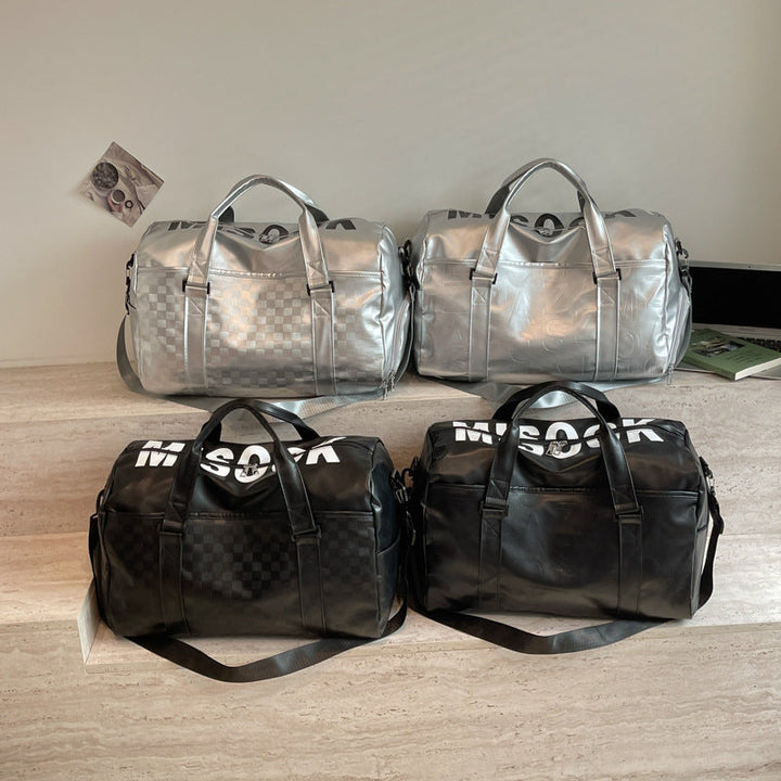 Sporty travel bag with water-repellent outer material and extensive interior organization Kalsten