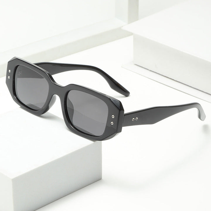 Ladies fashionable oversized sunglasses with stylish frame and UV protection Kalsten