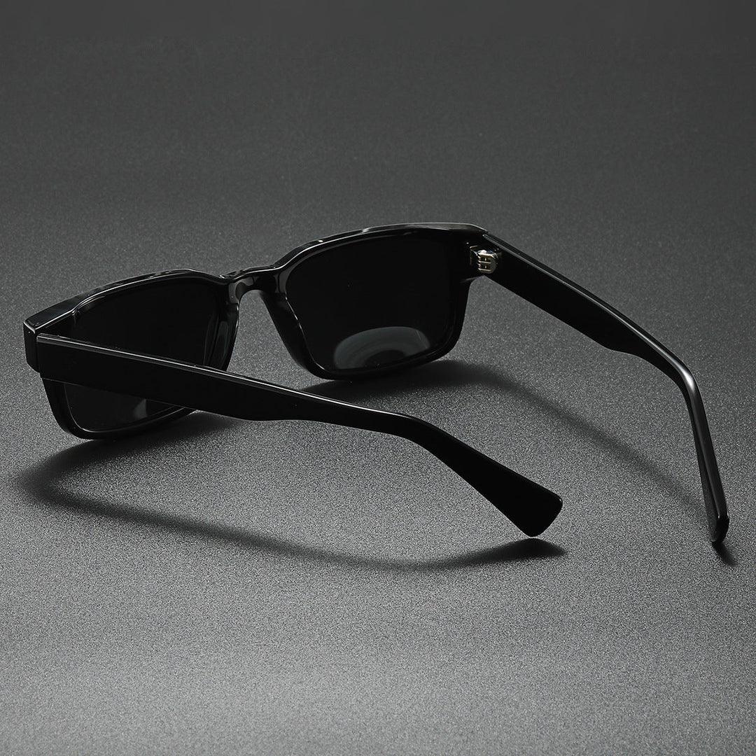 Women's sunglasses in modern, minimalist design Kalsten