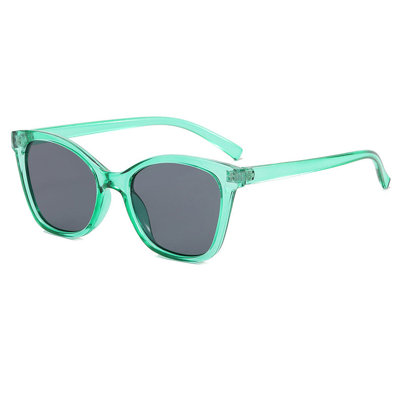 Women’s elegant sunglasses in a modern cat-eye style Kalsten