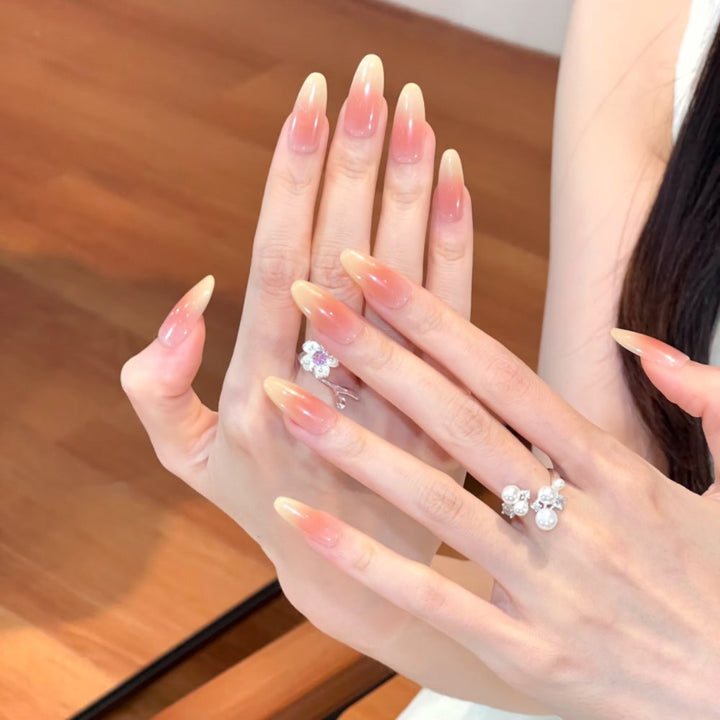 Artificial Nails in Elegant Ombre Look Kalsten