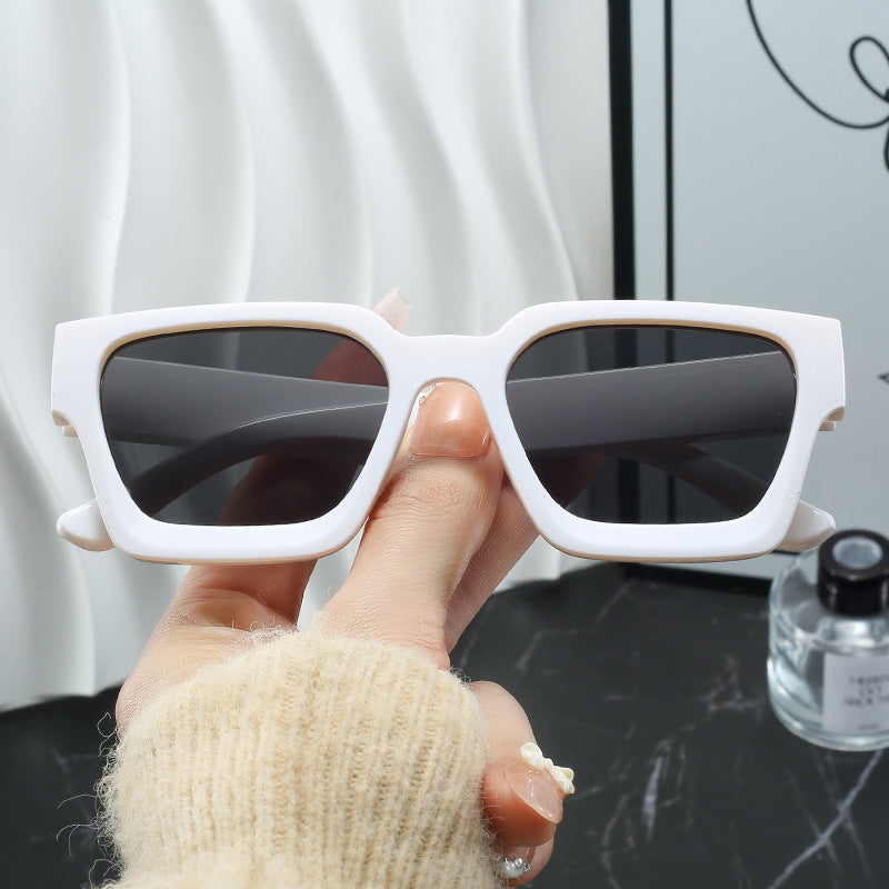 Women Stylish Oversized Sunglasses with Square Frame Kalsten