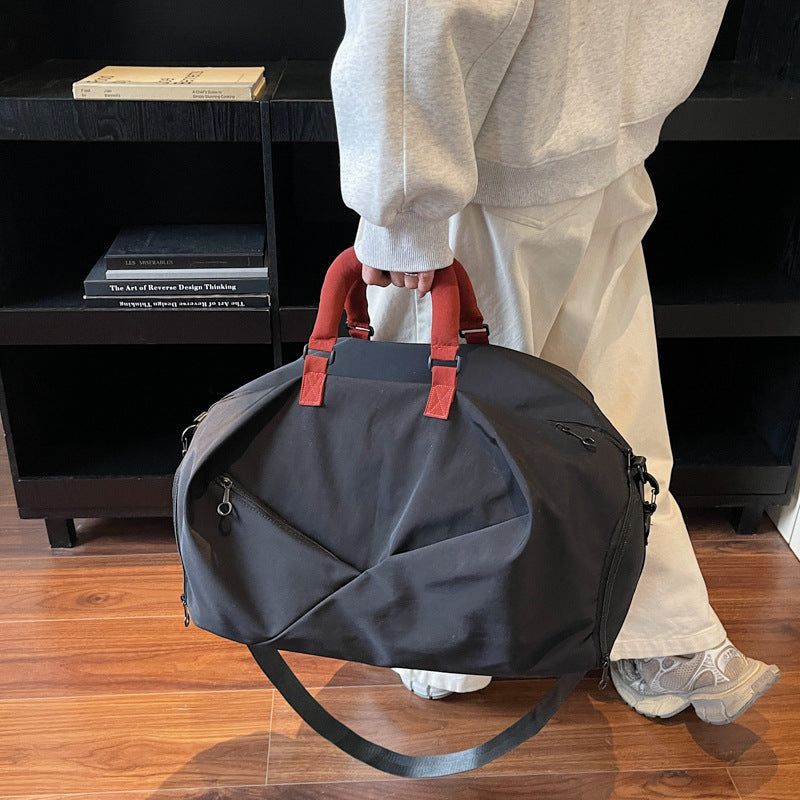 Stylish travel bag with ergonomic design Kalsten