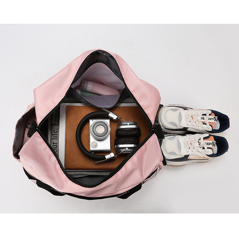 Multifunctional Sports Duffel Bag with Structured Design Kalsten