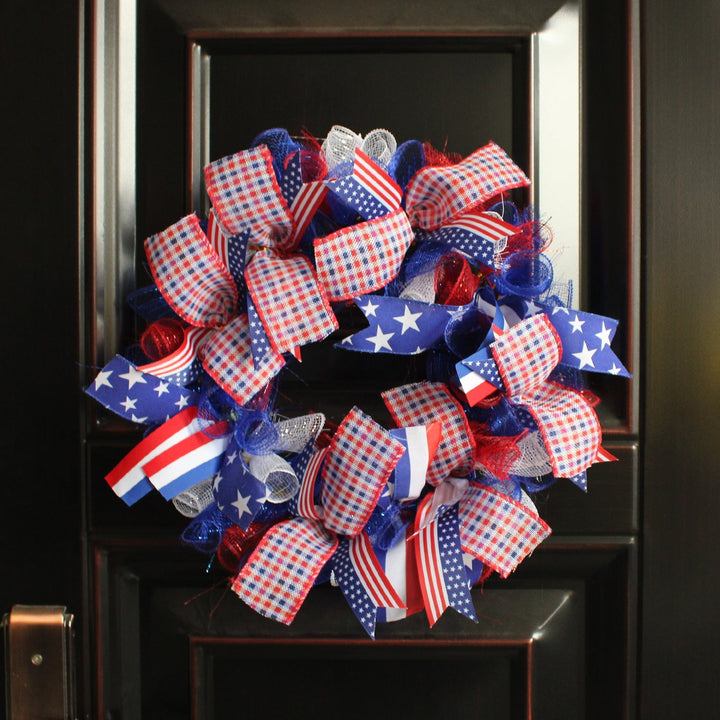 Unisex handmade patriotic door wreath with ribbon, star pattern and decorative net bow Kalsten