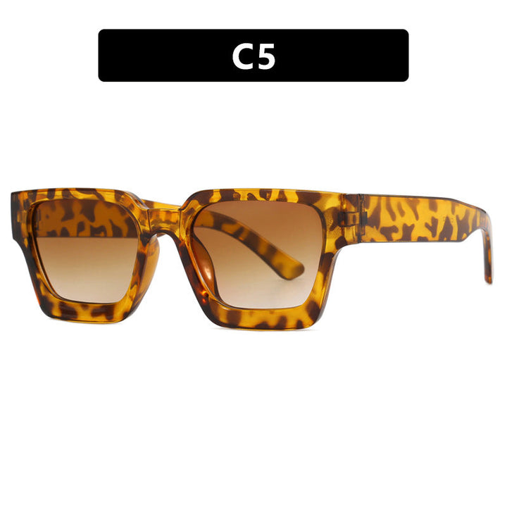 Women's fashionable square reading glasses with transparent frame construction Kalsten