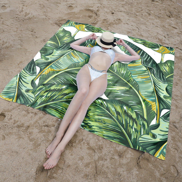 Beach blanket with vibrant floral pattern and innovative structure Kalsten