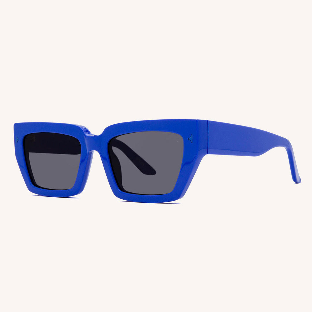 Ladies fashionable sunglasses in trendy, elegant design Kalsten