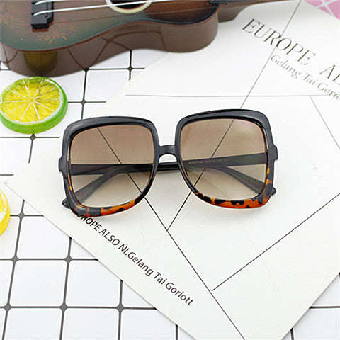 Women’s Geometric Sunglasses in Modern Design Kalsten