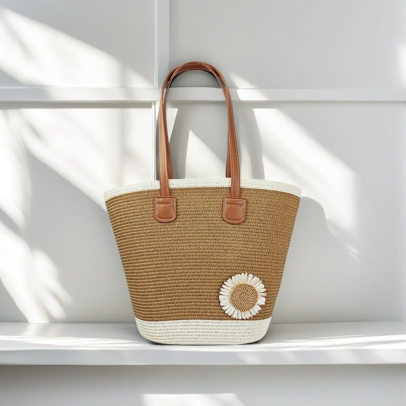 Beach bag with floral accents Kalsten