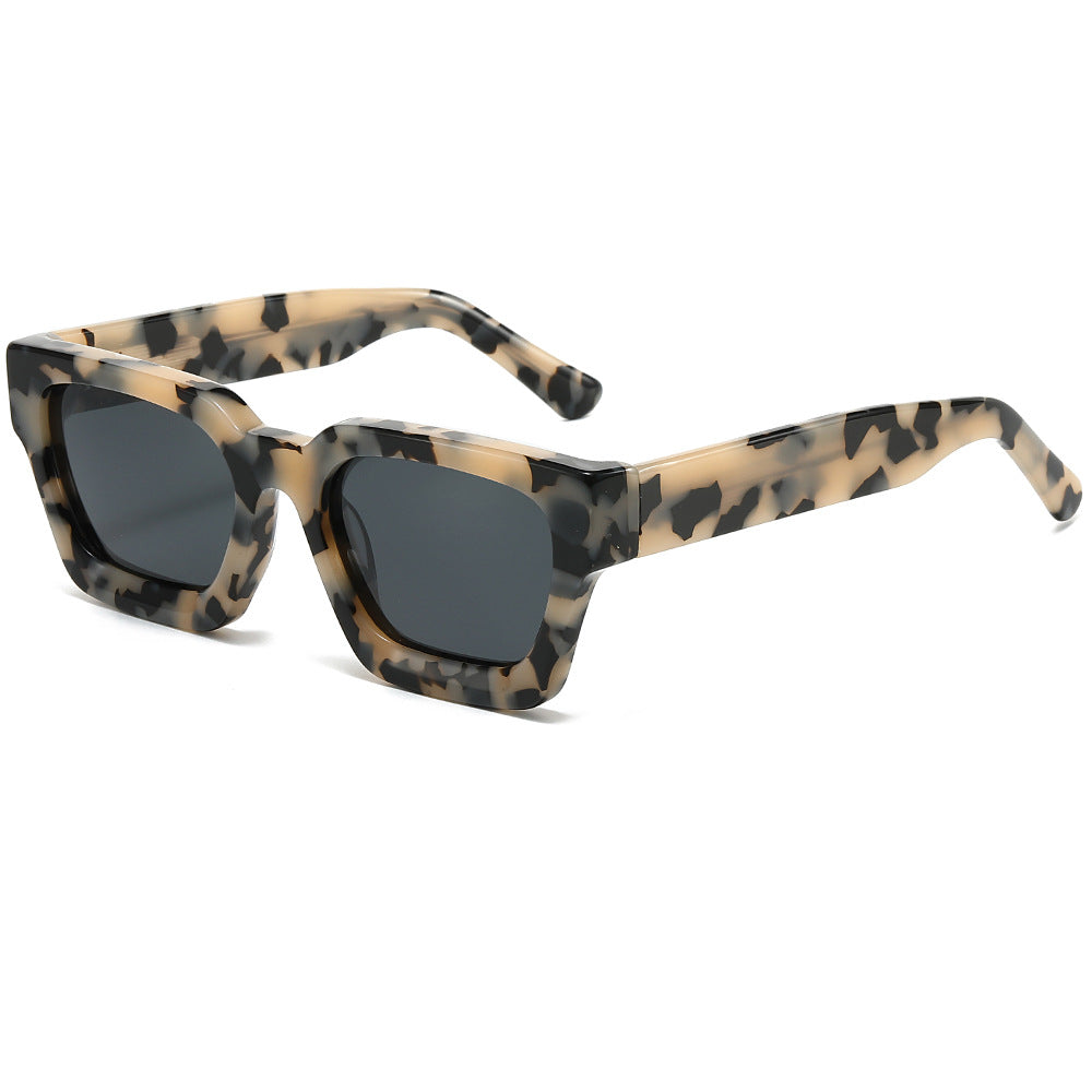 Women's designer sunglasses with modern, square frame and UV protection Kalsten