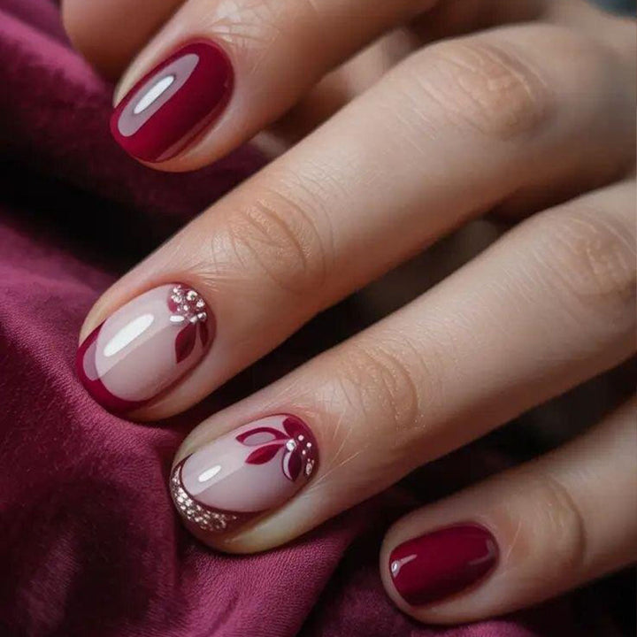 Artificial nails with floral design and glamour accents Kalsten