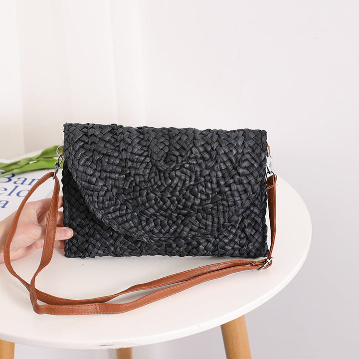 Handcrafted basket bag in elegant wave pattern Kalsten