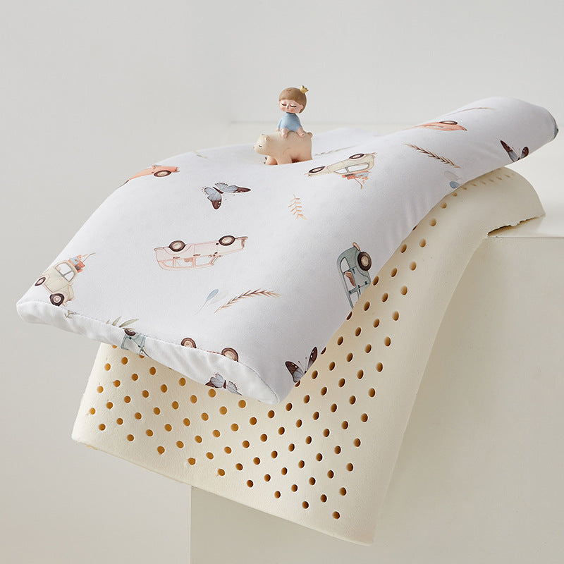Children's sleeping pillow with hypoallergenic cover and cute vehicle motif Kalsten