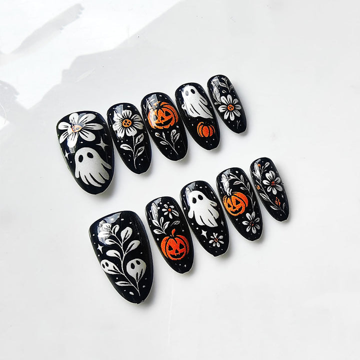 Artificial nails in Halloween design Kalsten