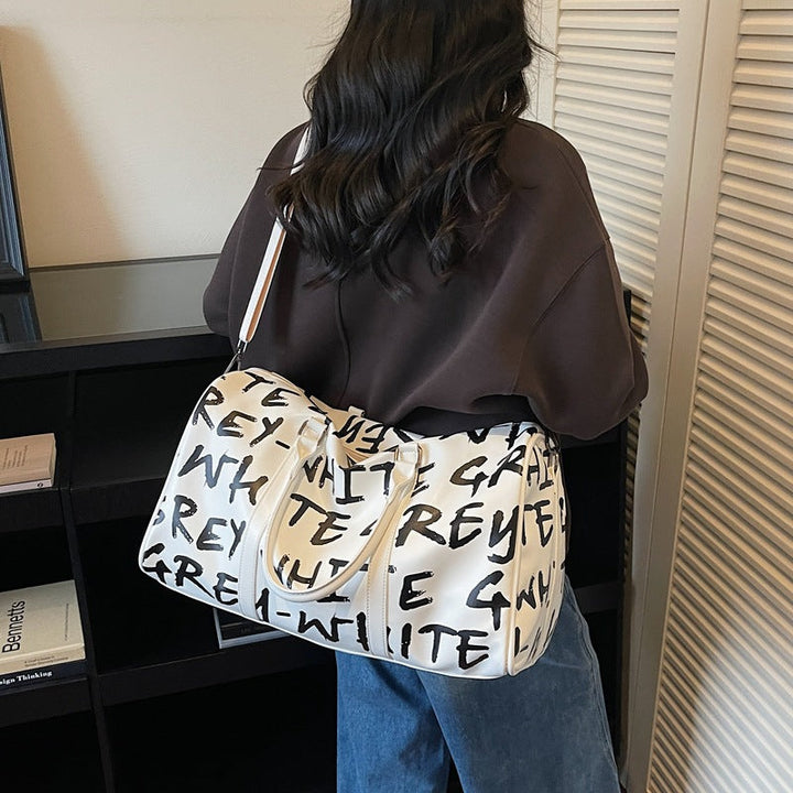 Sporty travel bag with innovative lettering Kalsten