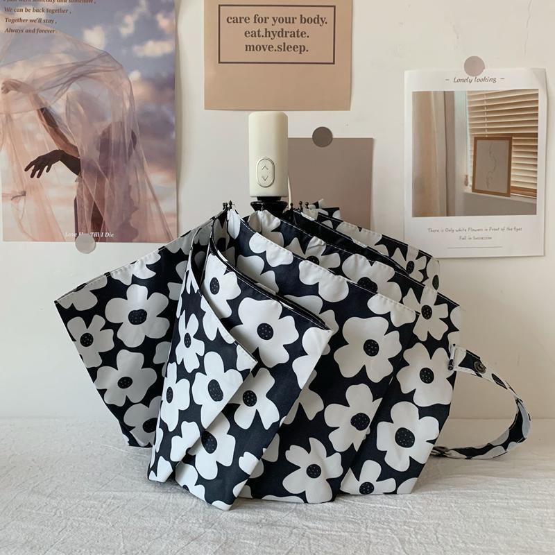 Women's Foldable Umbrella with Durable Fabric Surface Kalsten