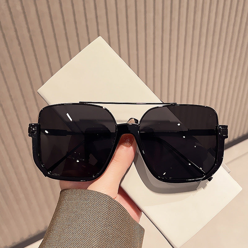 Women oversized sunglasses with trendy square frame and protective UV filter Kalsten
