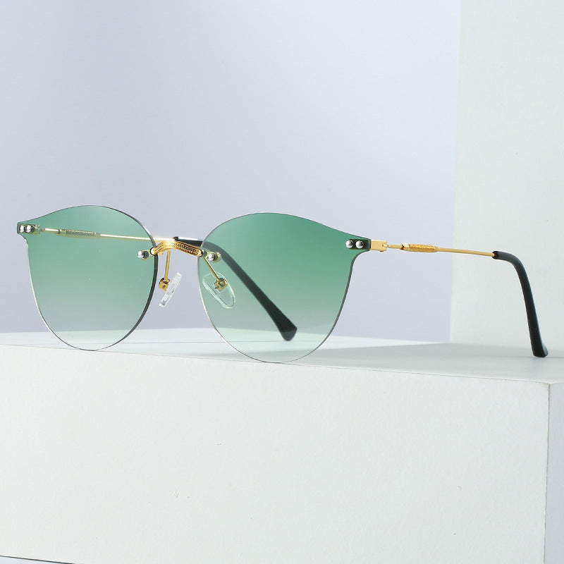 Women's fashionable sunglasses with innovative metal frame and flexible nose pads Kalsten