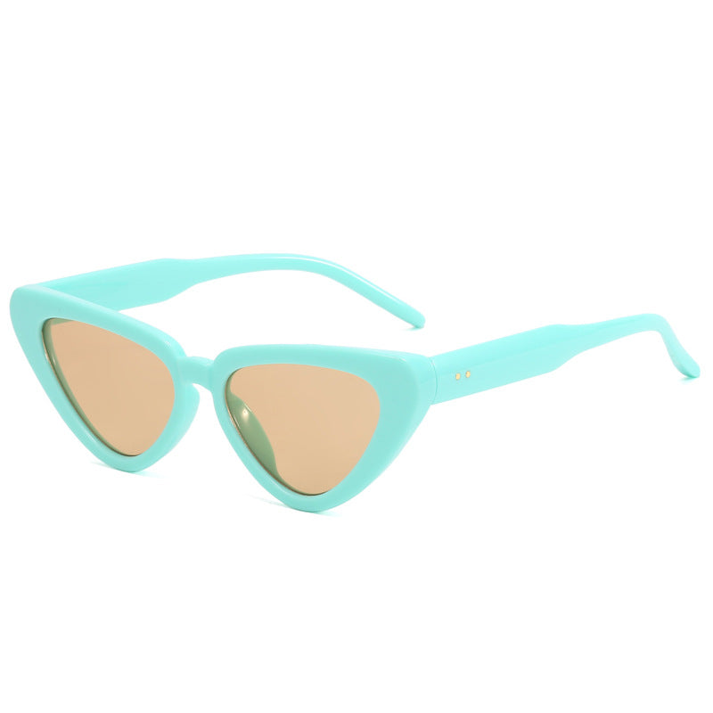 Ladies stylish Cat-Eye sunglasses with striking design Kalsten